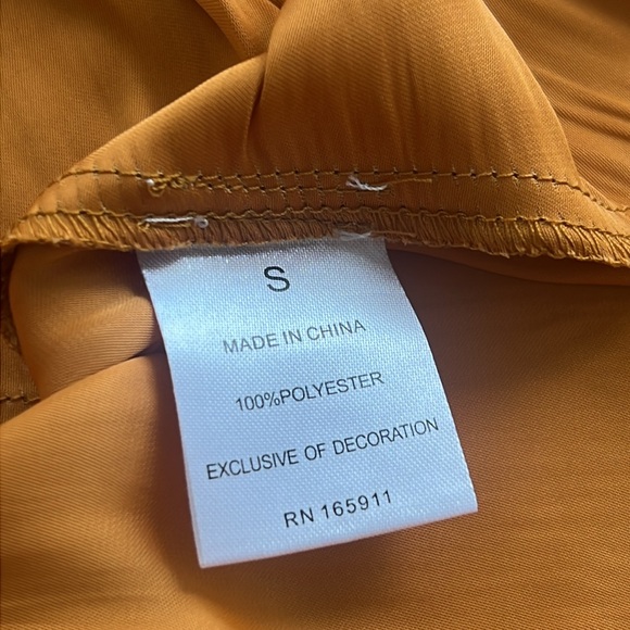 GRACE + KARMA satin yellow ruched detailing blouse size small - Picture 7 of 7